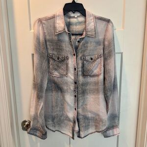 Maurices plaid button down shirt, EUC, M, Pink/Gray